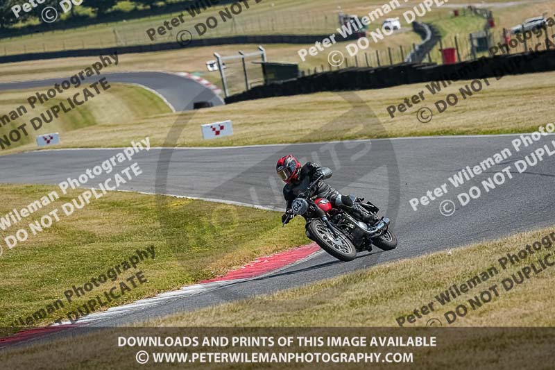 cadwell park;cadwell park photographs;cadwell trackday photographs;enduro digital images;event digital images;eventdigitalimages;peter wileman photography;racing digital images;trackday digital images;trackday photos